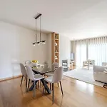Lägenhet Maximus Design By House And People *