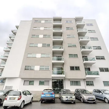 Maximus Design By House And People * Braga