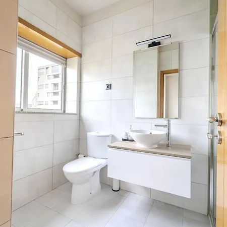 Apartment Maximus Design By House And People Braga