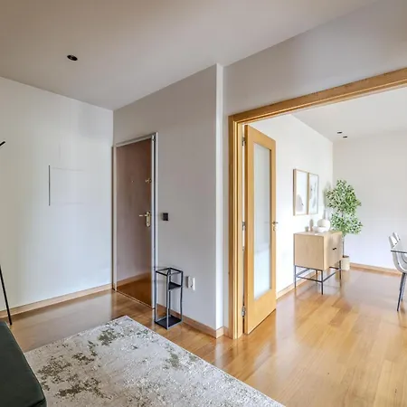 Maximus Design By House And People Apartment Braga