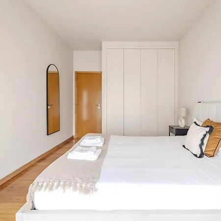 Apartment Maximus Design By House And People