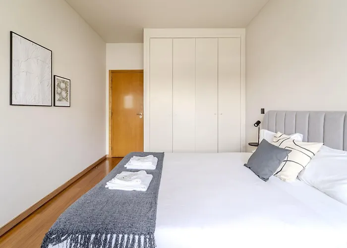 Maximus Design By House And People * Braga