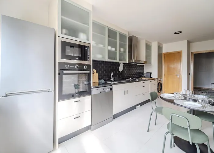 Maximus Design By House And People Apartment